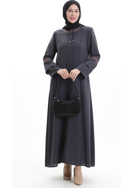 Büyük Beden Gizli Fermuarlı Nakışlı Ferace 6193-03 Antrasit