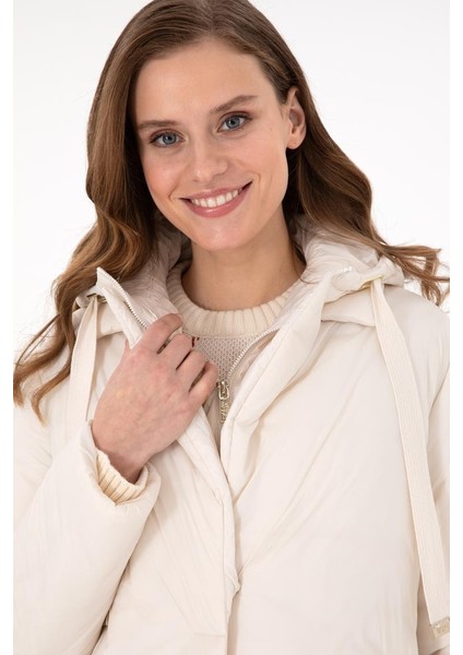 Kadın Kaban 1939815 modelleri