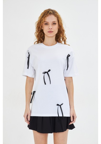 Kurdele Tasarımlı Oversize %100 Pamuk Kadın Tişört fırsatları