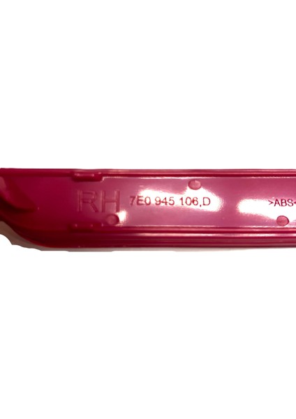 7E0945106D Vw Transporter (2016-2021) Sağ Arka Köşe Tampon Reflektörü