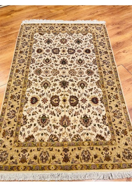 El Dokuması, Kabartma Desenli Antik Ipekli Uşak Halısı (123 x 189 cm , 2.32 M²) fiyatları