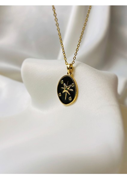 Siyah Zeminli Yıldız Figürlü Gold Çelik Kadın Kolye | Şık ve Modern Model modelleri