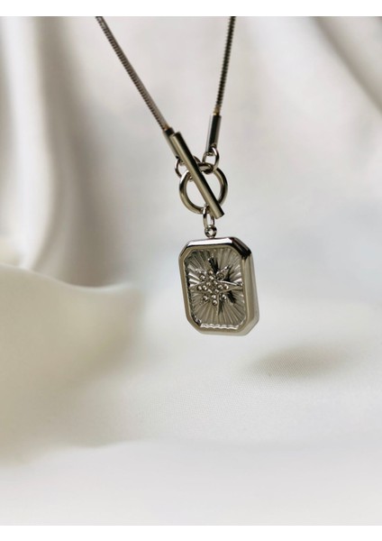 Yıldız Zirkon Taşlı Dikdörtgen Çelik Kadın Kolye | Modern ve Şık Detaylı Zincir fırsatları