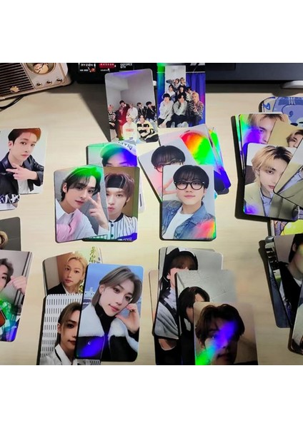 Stray Çocuk Lazer Fotokard 50 Adet Stray Çocuk Lazer (Yurt Dışından) modelleri