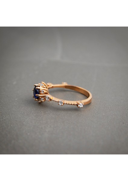 Mavi Taşlı 925 Ayar Lotus Çiçeği Minimal Rose Gümüş Yüzük
