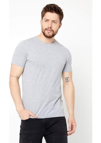 Erkek Çok Renkli T- Shirt Regular Fit Rahat Kesim Bisiklet Yaka Basic Tişört indirimleri