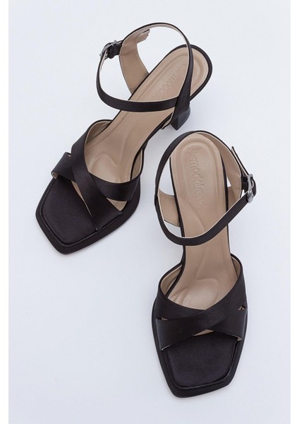 Çapraz Bantlı Platformlu Kadın Topuklu Sandalet SİYAH SATEN indirimleri