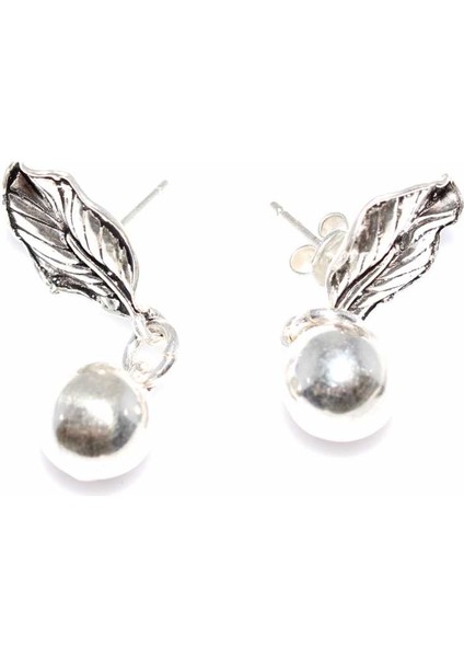 925 Ayar Gümüş Yaprak Altına Bağlanan 9 Mm Toplardan Oluşan Küpe