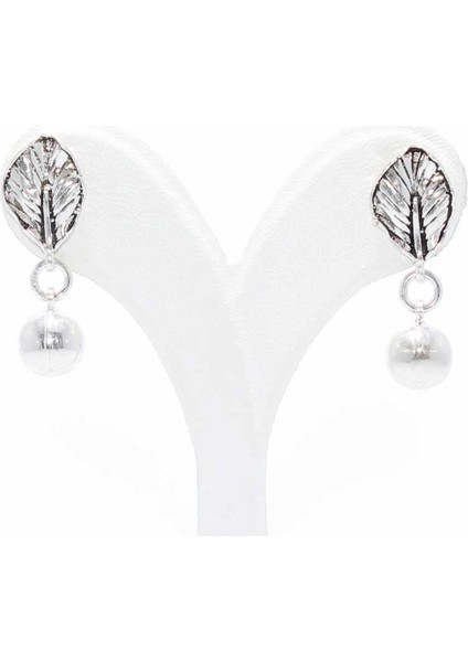 925 Ayar Gümüş Yaprak Altına Bağlanan 9 Mm Toplardan Oluşan Küpe fiyatları