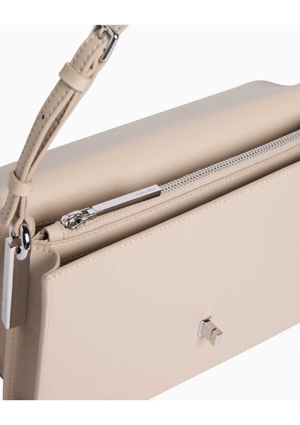 Elongated Shoulder Bag modelleri