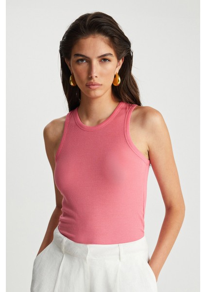 Fitilli Kolsuz Pembe Tişört