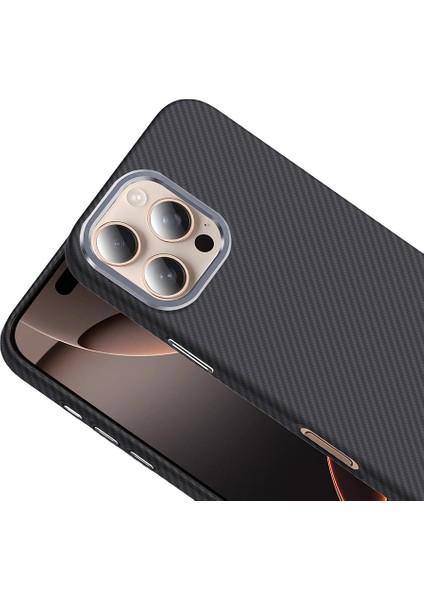 Apple iPhone 14 Pro Max Kılıf Magsafe Şarj Özellikli Karbon Fiber Görünümlü Gros Kapak