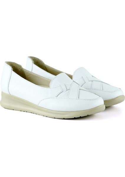 Mammina Beyaz Deri Çapraz Bant Detaylı Slip-On Günlük Ayakkabı