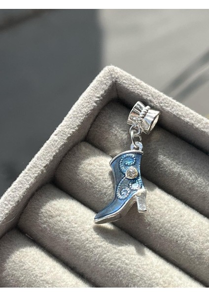 Topuklu Sallantılı Çizme Charm