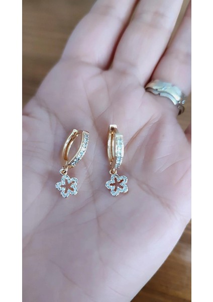 Çelik Zirkon Taşlı Kız Çocugu/bebek Küpesi Yonca Model