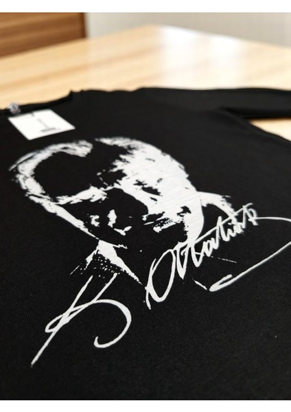 Atatürk Baskılı Siyah Uzun Kollu Unisex Çocuk Tişörtü (T-Shirt) fiyatları