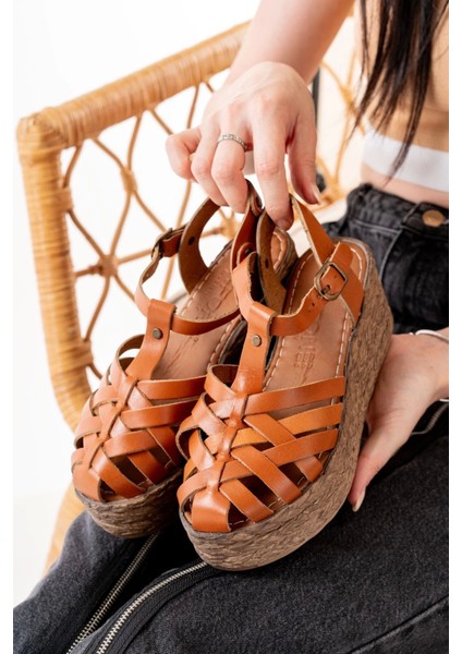 684-02 Taba Ortopedik Deri Dolgu Kadın Sandalet modelleri