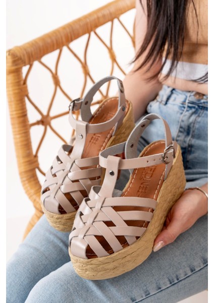 684-02 Bej Ortopedik Deri Dolgu Kadın Sandalet modelleri