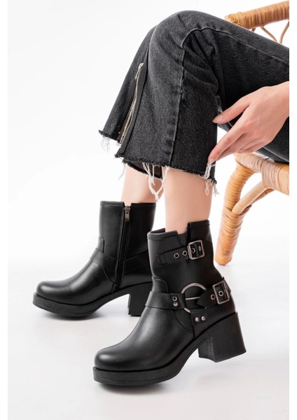 5109-3028 Siyah Toka Aksesuarlı Fermuarlı Topuklu Günlük Kadın Bot modelleri