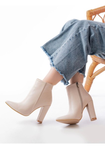 VRT-4801 Bej Yüksek Kalın Topuklu Fermuarlı Kadın Bot fiyatları