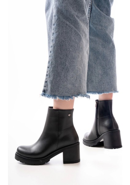 767-3020 Siyah Fermuarlı Kalın Topuklu Günlük Kadın Bot