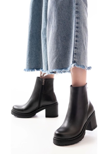 767-3020 Siyah Fermuarlı Kalın Topuklu Günlük Kadın Bot fiyatları