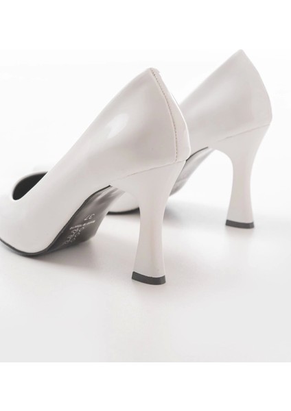 ST-001 Beyaz Rugan Günlük 9 cm Topuklu Bayan Stiletto Ayakkabı