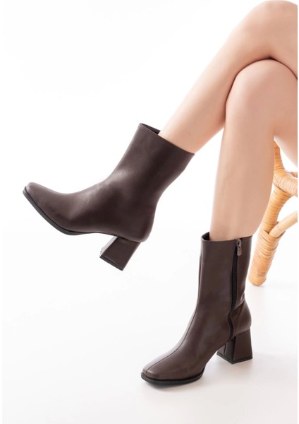MSK-032 Kahve Topuklu Fermuarlı Kadın Bot fiyatları