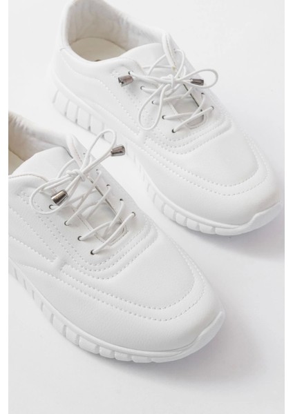 K-504 Beyaz Bağcıklı Desenli Günlük Spor Ayakkabı modelleri