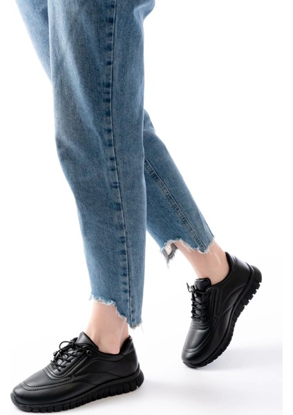 K-504 Siyah Bağcıklı Desenli Günlük Spor Ayakkabı