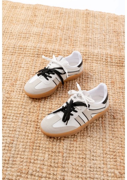 M-6005 Beyaz Garni Bağcıklı Termo Taban Günlük Kadın Spor modelleri