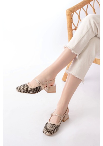 720 Bej Desenli Arkası Açık Günlük Kadın Sandalet