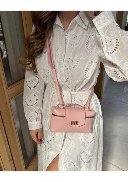Fermuarlı Kilit Detaylı Omuz Çantası Pembe fırsatları