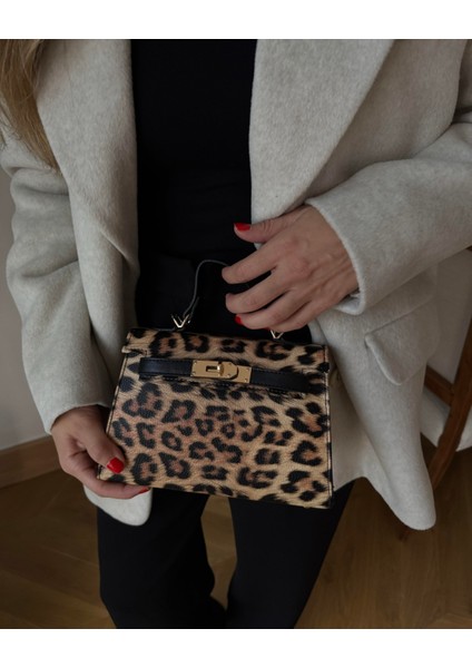 Kapaklı Kemer Aksesuarlı Leopar Çanta fiyatları