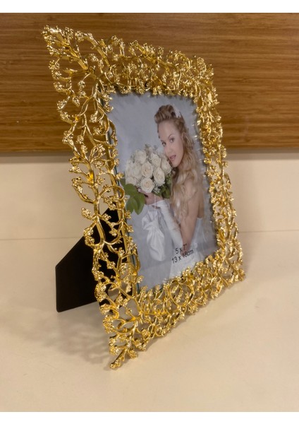 Resim Çerçevesi Döküm Pirinç Ortaboy Altın 13 x 18 cm fiyatları
