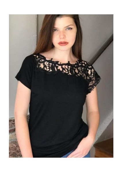 Robası Güpürlü Bluz