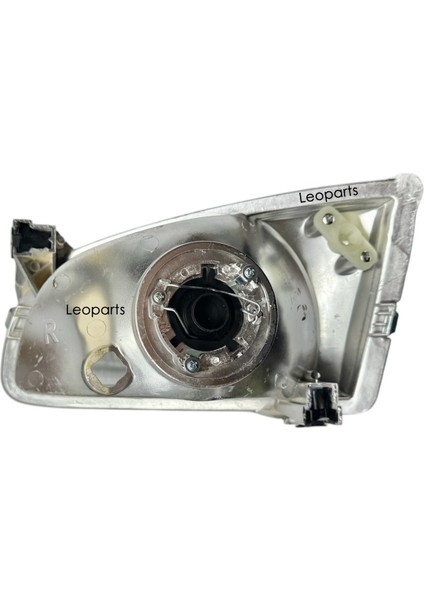 Toyota Starlet Far Lambası Sağ 1998-2000 81110-10820 fiyatları