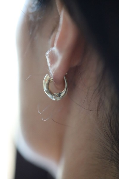 14 Ayar Altın Işıltılı Taşsız J Küpe indirimleri