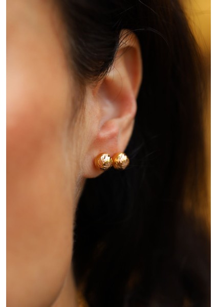 14 Ayar Altın Çevirmeli Vidalı Işıltılı Top Küpe 8 mm modelleri