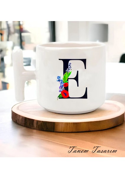 Çiçekli Harf Tasarımlı - T Kulp Kupa