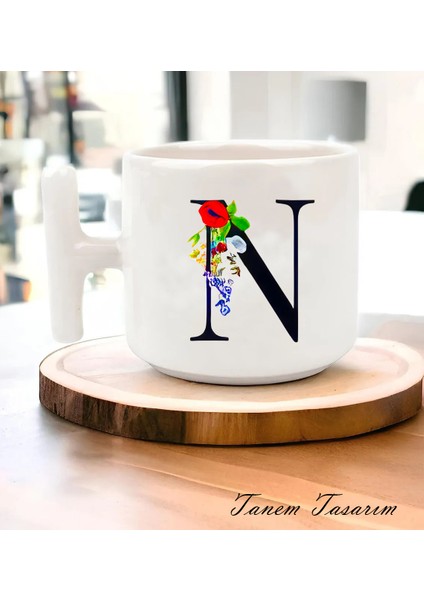Çiçekli Harf Tasarımlı - T Kulp Kupa