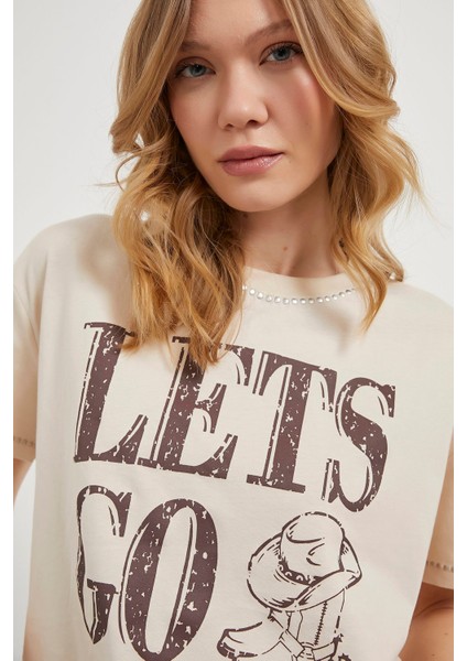 Armalıfe 1786 Western Baskılı Trok Detaylı Bis Yaka Kadın T-Shırt