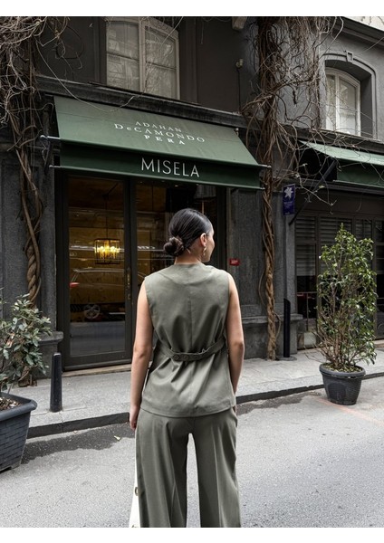 Poly Viscose Arkasi Düğme Ve Kemer Detayli Yelek Pantolon Takim