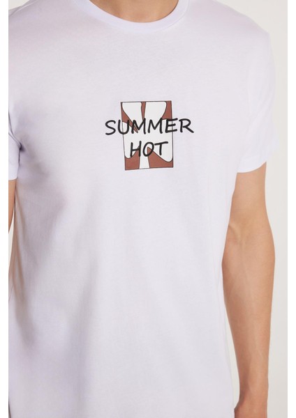 Erkek Slim Fit Dar Kesim %100 Pamuk Yumuşak Dokulu Baskılı Beyaz Bisiklet Yaka Tişört modelleri