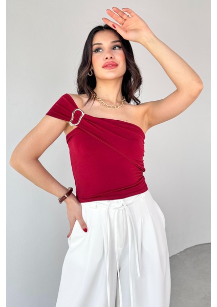 BLZ-06283 Bordo Gold Toka Detaylı Yan Büzgülü Straplez Bluz fiyatları