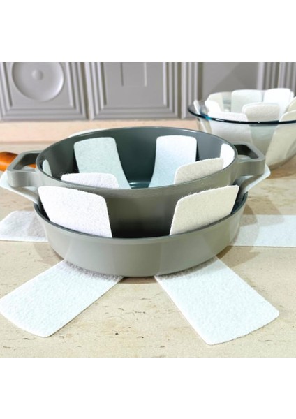 12'li Tencere Tava ve Tabak Arası Keçe Yıldız Beyaz 26 x 26CM