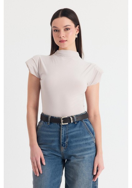 Bej Vatkalı Dik Yaka Drapeli Bluz 13185