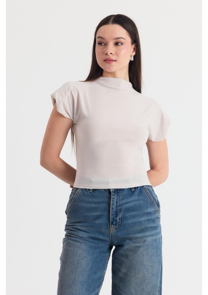 Bej Vatkalı Dik Yaka Drapeli Bluz 13185 modelleri