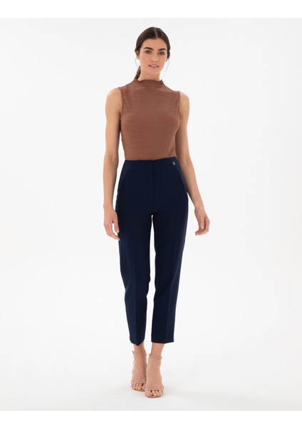 Kadın Lacivert Carrot Fit Kumaş Pantolon 50299833-VR033