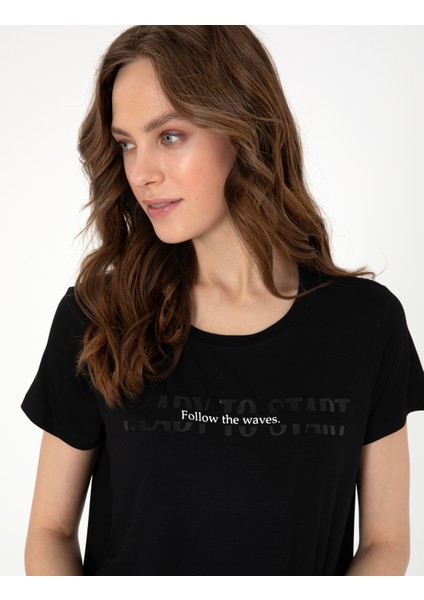 Kadın Siyah Regular Fit Tişört 50305789-VR046